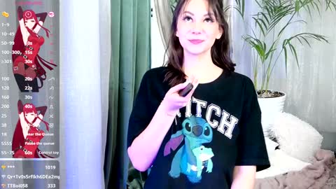 Snapshot of belleskye chatting on January 2, 4:09 am Belle online show from January 2, 4:09 am