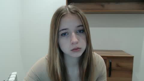 bellochka_ online show from December 16, 11:26 am