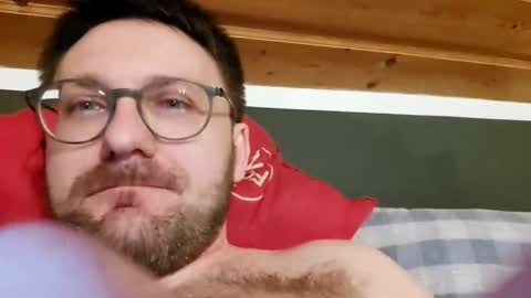 Snapshot of ben00189 chatting on January 14, 9:20 pm ben00189 online show from January 14, 9:20 pm