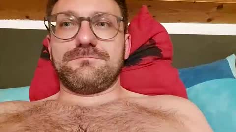 Snapshot of ben00189 chatting on September 17, 6:20 pm ben00189 online show from September 17, 6:20 pm