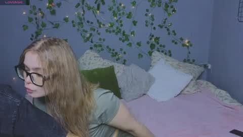 KENDALL  NATHAN online show from April 19, 2:27 pm