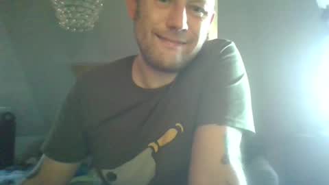 Snapshot of benizio_ chatting on January 19, 8:29 am benizio online show from January 19, 8:29 am