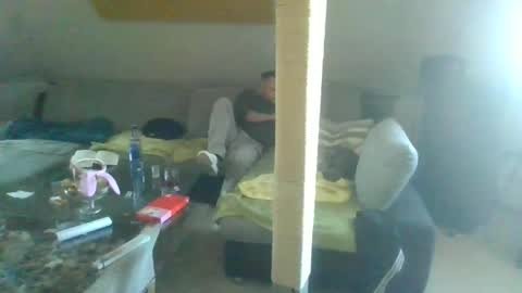 Snapshot of benizio_ chatting on February 19, 12:33 pm benizio online show from February 19, 12:33 pm