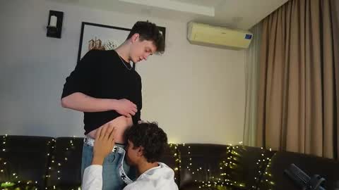 Snapshot of benjamin_ar chatting on December 18, 11:27 am benjamin_ar online show from December 18, 11:27 am