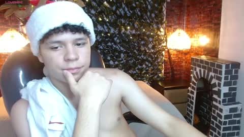 Snapshot of benjamintwink1 chatting on December 16, 11:18 pm BENJAMIN online show from December 16, 11:18 pm