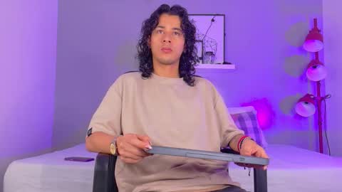 BENJI FIORE online show from September 21, 1:13 pm