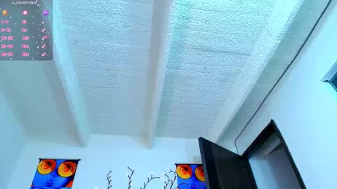 benn_ulus online show from December 18, 12:33 pm