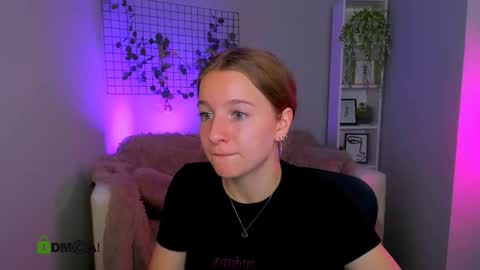 Snapshot of benny_duglas chatting on September 21, 9:11 am Benny online show from September 21, 9:11 am