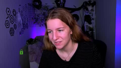 Snapshot of benny_duglas chatting on October 25, 11:29 am Benny online show from October 25, 11:29 am