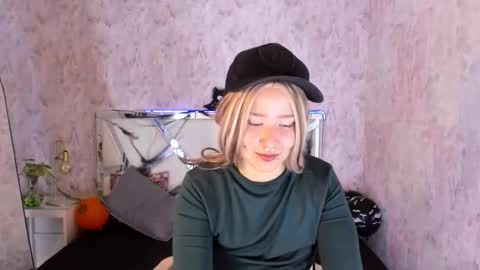 benny_wilson online show from October 8, 4:10 am