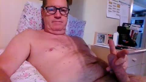 bennybutterfly007 online show from February 28, 9:15 am