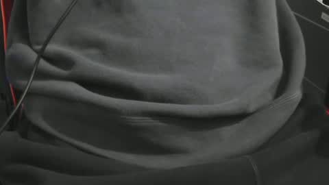 Snapshot of benx12123 chatting on February 26, 11:59 pm benx12123 online show from February 26, 11:59 pm