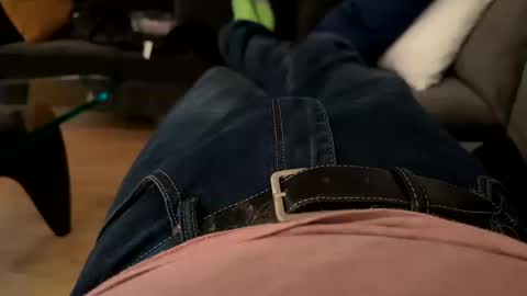 Snapshot of benz10001 chatting on October 14, 2:12 am benz10001 online show from October 14, 2:12 am