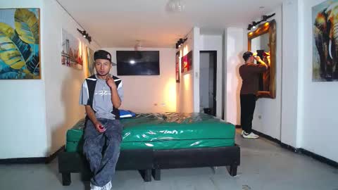 benz boys online show from November 16, 12:33 pm