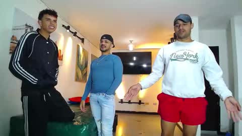 benz boys online show from January 19, 12:42 pm