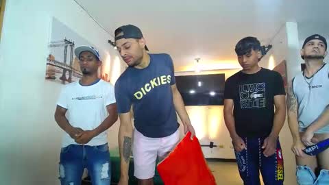 benz boys online show from February 8, 12:41 pm