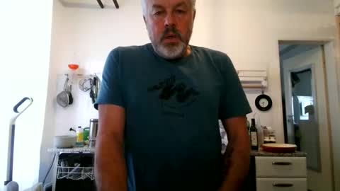 Snapshot of berg_boy chatting on November 14, 7:29 am Martin online show from November 14, 7:29 am