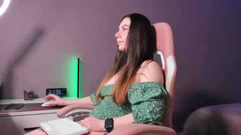 BeriesNiks online show from December 20, 2:38 pm