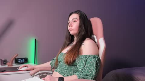 BeriesNiks online show from December 20, 5:51 pm