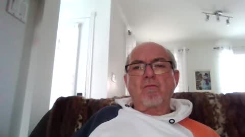 bernard1102 online show from December 13, 7:21 pm