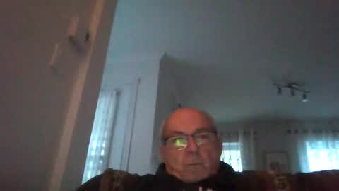 bernard1102 online show from October 11, 11:20 am