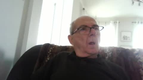 bernard1102 online show from April 23, 12:51 pm