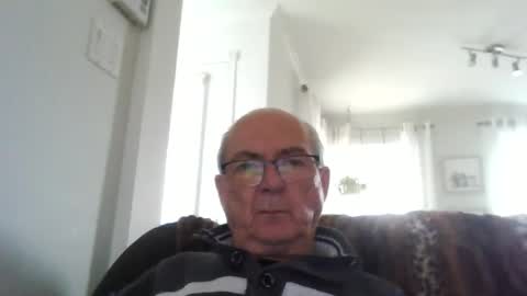 bernard1102 online show from April 30, 1:39 pm