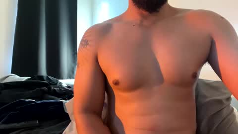 Snapshot of berriess_ chatting on January 7, 1:35 pm berriess_ online show from January 7, 1:35 pm