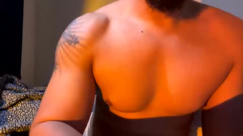 Snapshot of berriess_ chatting on March 12, 12:20 am berriess_ online show from March 12, 12:20 am