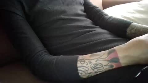 Snapshot of bertdollaz757 chatting on December 13, 3:21 pm ToxicPipe757 online show from December 13, 3:21 pm