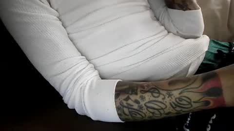 Snapshot of bertdollaz757 chatting on February 13, 9:17 pm ToxicPipe757 online show from February 13, 9:17 pm