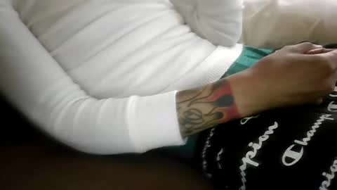 Snapshot of bertdollaz757 chatting on February 14, 2:33 pm ToxicPipe757 online show from February 14, 2:33 pm