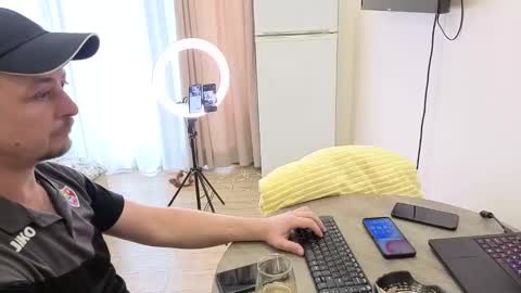 best_ass2000 online show from March 22, 11:24 am