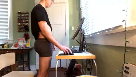 best_triam online show from October 29, 8:54 pm