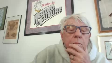 Snapshot of bestshot1951 chatting on November 11, 2:17 pm bestshot1951 online show from November 11, 2:17 pm