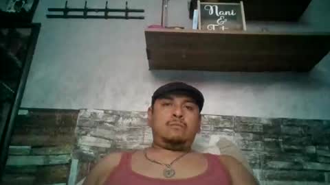 Snapshot of beto471292 chatting on March 15, 8:59 pm beto471292 online show from March 15, 8:59 pm