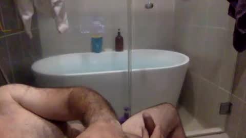 Snapshot of betoooox chatting on March 3, 12:48 am Virtual Gentleman online show from March 3, 12:48 am