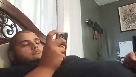 Snapshot of betorsido2 chatting on November 11, 11:05 pm betorsido2 online show from November 11, 11:05 pm