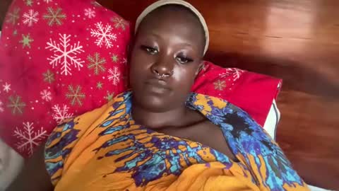 Snapshot of betty_fire_ chatting on December 26, 4:32 am Adah online show from December 26, 4:32 am