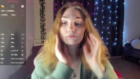 Snapshot of betty_witchy chatting on February 24, 1:02 am Dory make me happier online show from February 24, 1:02 am