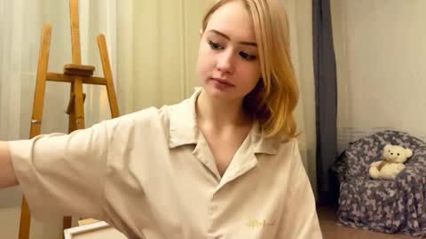 Snapshot of bettymorante chatting on February 16, 12:23 pm Hinata online show from February 16, 12:23 pm