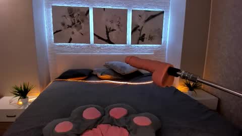 Betty online show from October 8, 8:28 pm