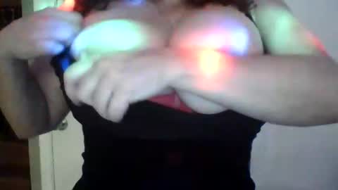 Snapshot of bettysmoke chatting on March 9, 4:38 am Betty Smoke online show from March 9, 4:38 am