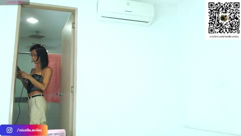 Snapshot of beuty_goddes777 chatting on November 7, 10:43 pm Nicolle Aviles online show from November 7, 10:43 pm