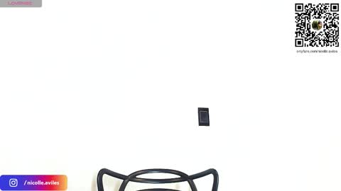 Snapshot of beuty_goddes777 chatting on November 22, 5:06 am Nicolle Aviles online show from November 22, 5:06 am