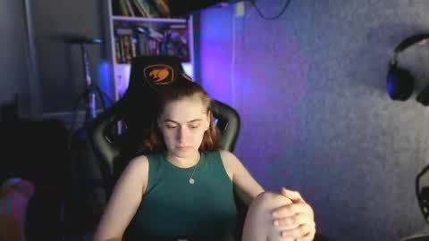 beverly_yay online show from May 11, 8:17 pm