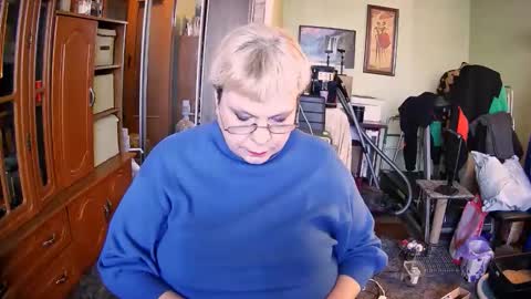 BeverlyQCynia online show from November 15, 11:07 am