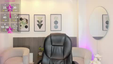 beverlyy johnson online show from April 23, 4:57 am