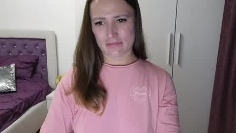   BeyonceDoll       Twitter DollBeyonce    online show from April 16, 5:47 pm