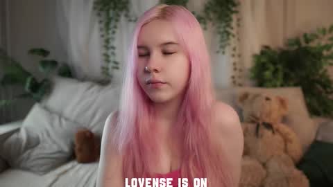 Eliz online show from December 1, 1:21 am